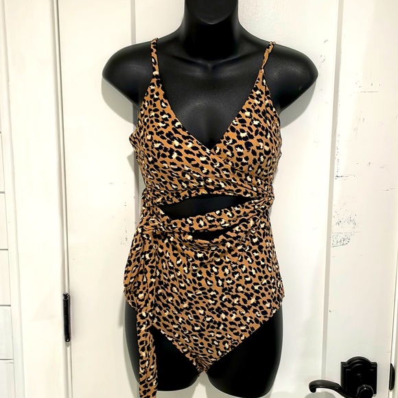 aerie Other - Aerie wrap one piece swimsuit raw sienna leopard cheetah M long nwot